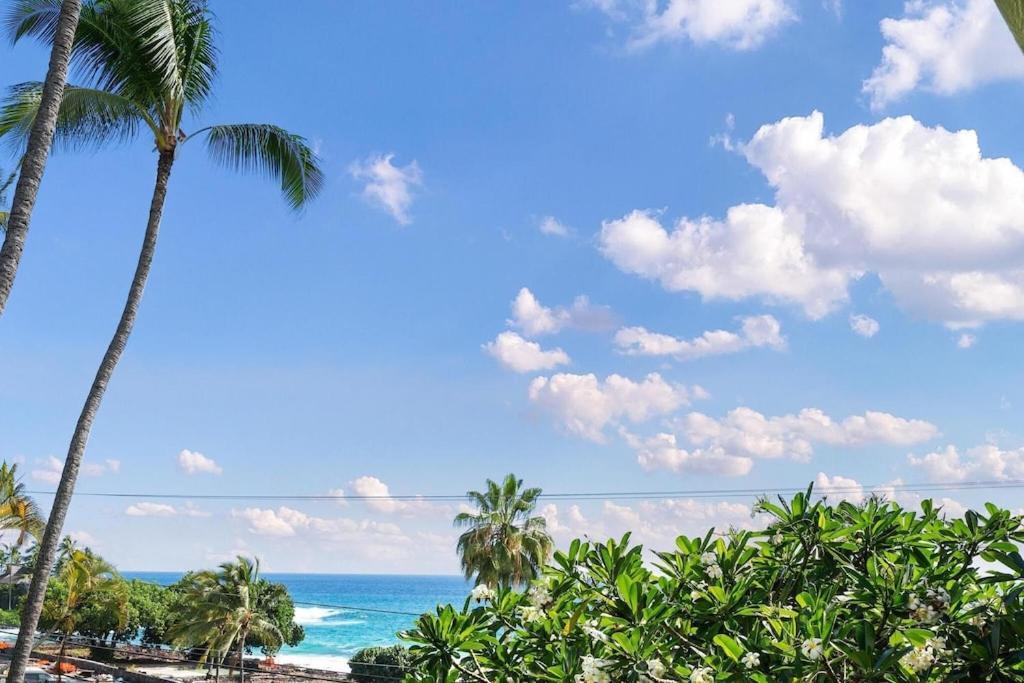 Hawaiian-Style Oceanview Across The Street From Historic Magic Sands Beach Park - White Sands Village 202 Каилуа-Кона Экстерьер фото